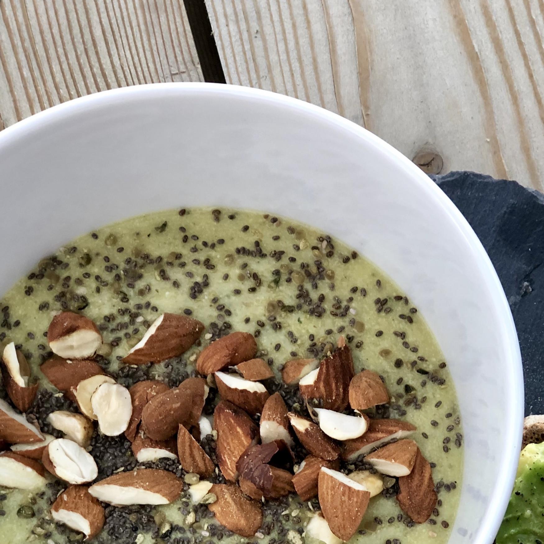 Spirulina Breakfast Bowl Balanced People